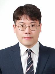 윤학원